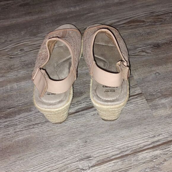 Earth Origins Leather Perforated Wedges Naples Nevada Sz 8.5 - Picture 4 of 8